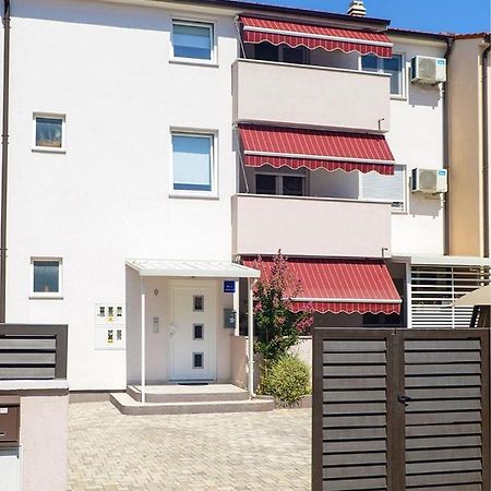 Appartement Leona à Pula Extérieur photo