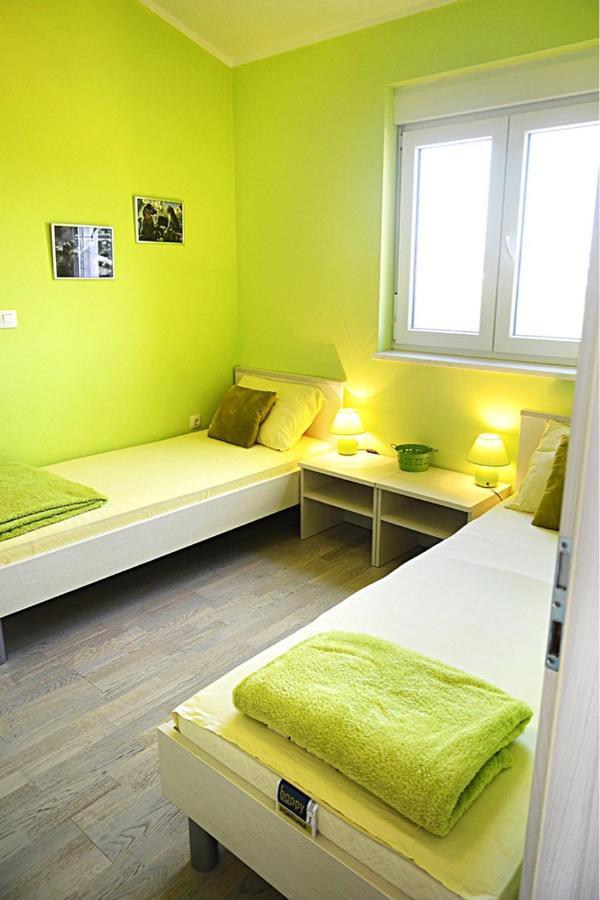 Appartement Leona à Pula Extérieur photo