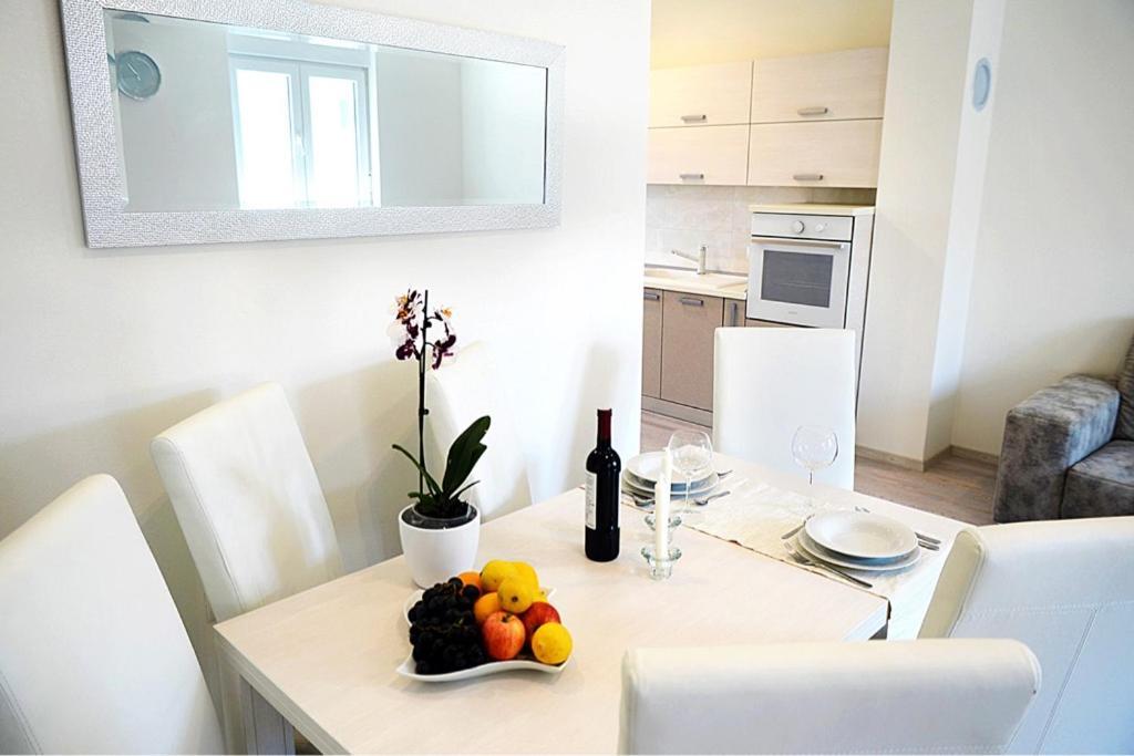 Appartement Leona à Pula Extérieur photo